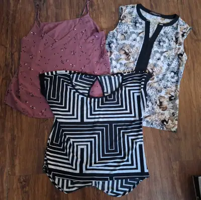 Plusieurs camisoles , View more