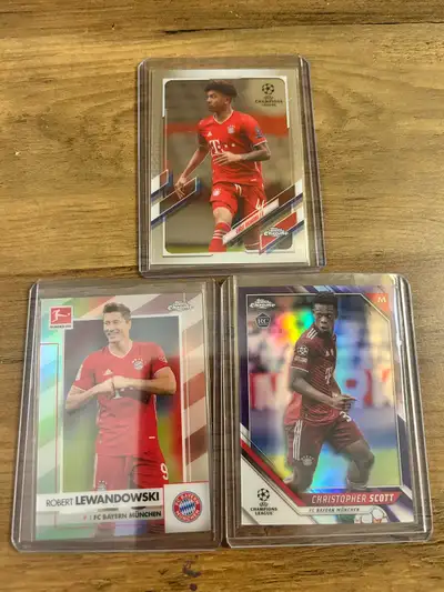Lot 3 Cartes Bayern Munich Lewandowski Refractor   Scott /250 , View more