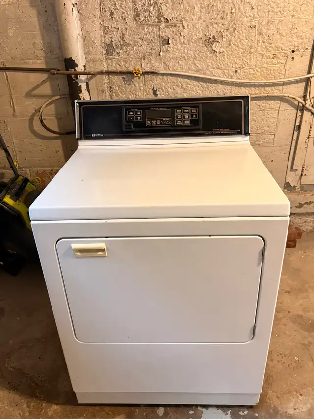 Very clean Inteka dryer + warranty