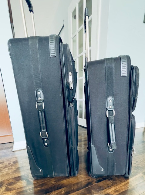 Air Canada 2-Piece Luggage Set in Other in Saint John - Image 2