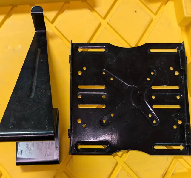 2 tv mounts for smaller tvs in TVs in City of Halifax - Image 3