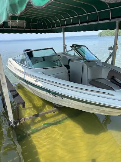 Boat and lift for sale - located at Marie Lake (near Cold Lake) 2002 Malibu 185, 175 horsepower Merc...