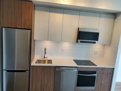 ALL INCLUSIVE ROOM with separate bathroom. Ideal for professionals and students. Brand new 2 Bedroom...