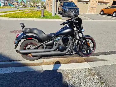 2011 Kawasaki Vulcan 900 custom v twin. There's a video of me running the bike and a walk around on...