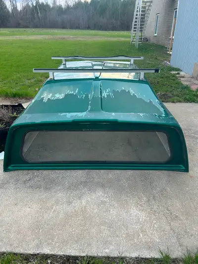 Boîte de camion pick up Étais sur 1999 GMC Sierra 1500 J’ai encore la vitre mais besoin d’ajuster
