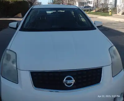 Nissan Sentra year 2009. It has 277816 km. The car is front wheel drive , 4 cylinder, fuel efficient...
