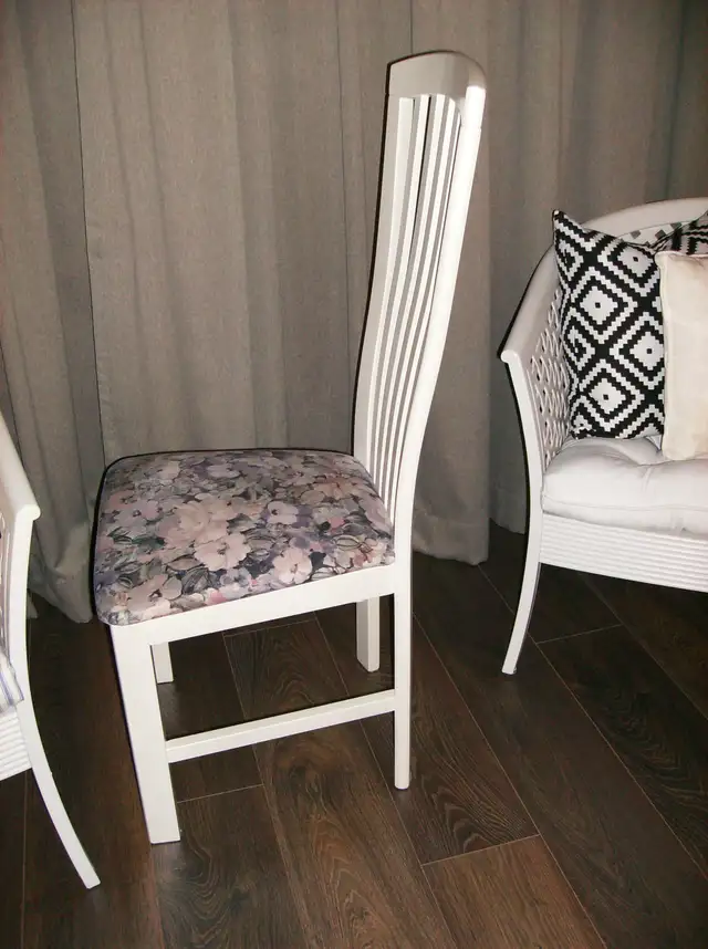 Round Dining Table with Chairs 4 Solid Wood + Glass Table Cover ...