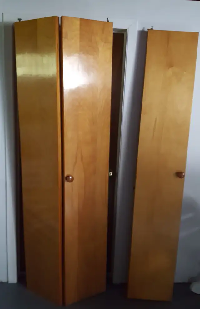 Folding, Accordion Closet Doors. in Windows, Doors & Trim in Longueuil / South Shore - Image 2