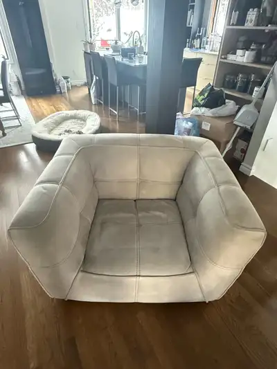 2 Fauteuils très confortables…, View more