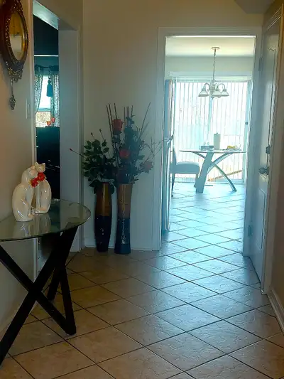 Beautifully furnished private room in a 3 bedroom detached home. Located next to Sheridan College, S...