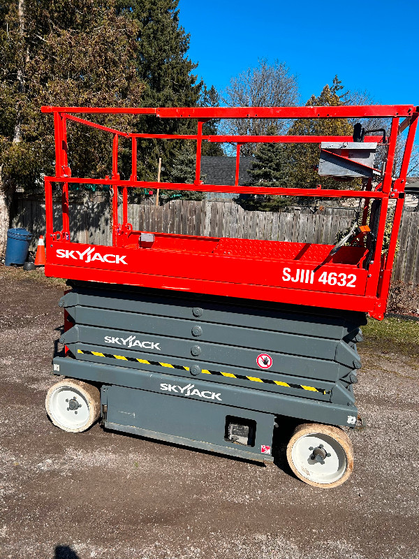 Skyjack 4632 For Sale in Heavy Equipment in Hamilton - Image 4
