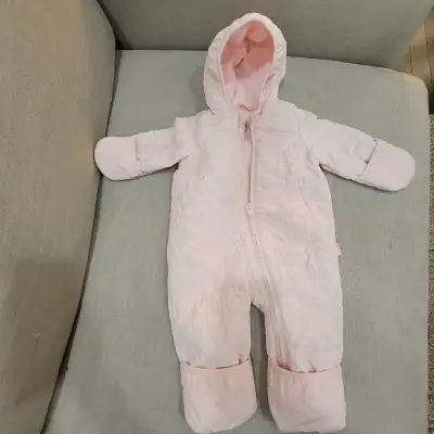 Newborn GAP bunting suit 0-3 months, View more