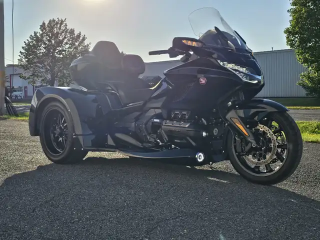 2023 Honda goldwing gl1800 dct motor trike 2624 km seulement in Touring in Longueuil / South Shore - Image 8