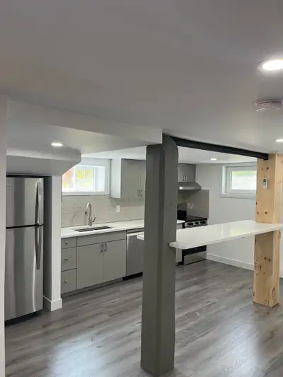 Beautifully 2 bedroom duplex unit in Sydney/ 5 minutes drive from Regional hospital/ 2 minutes drive...
