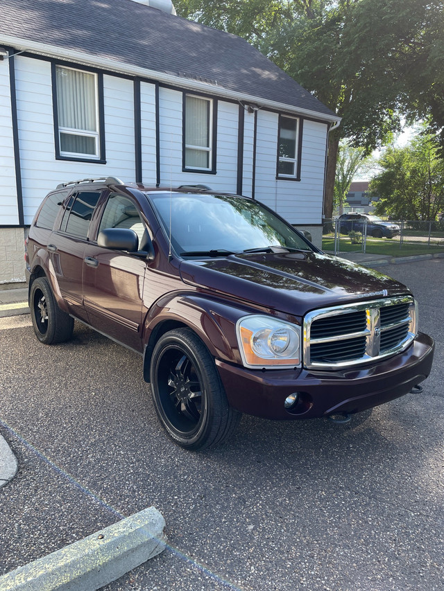 2004 Dodge Durango SLT HEMI in Cars & Trucks in Edmonton