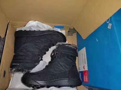 Women's Columbia winter boots, View more