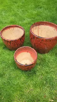 Glazed clay planters