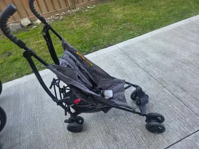 Summer Infant Lightweight Folding Stroller, View more