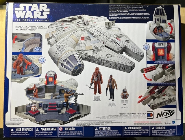 Star Wars Force Awakens Battle Action Millennium Falcon in Toys & Games in Mississauga / Peel Region - Image 2