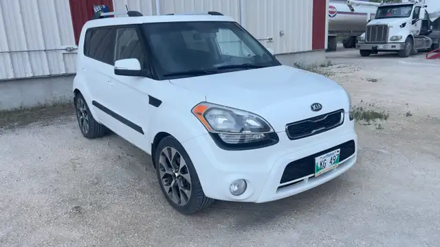 2012 KIA SOUL 4U  - White - Good Condition - Manitoba Vehicle