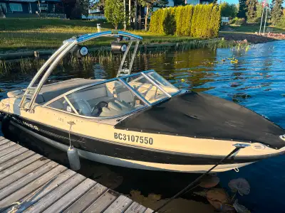 Bayliner 2011, very low hours, 190 hp , extended swim platform, monster wakeboard tower with JBL tow...