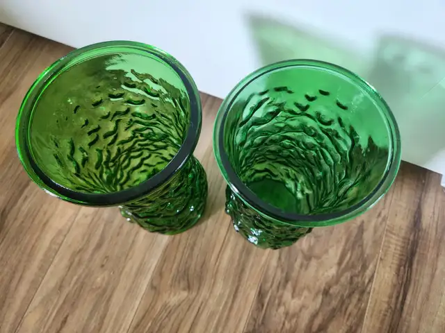 2 VINTAGE green glass vases (Hoosier Glass + E.O. Brody) $10 ea. in Arts & Collectibles in Fredericton - Image 4