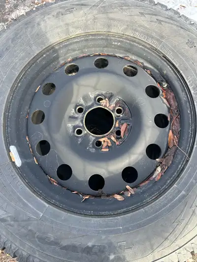 275/65R18-Toyo Observe winter tires + steel rims These came off a 2023 ford F150 70% tread left Seri...