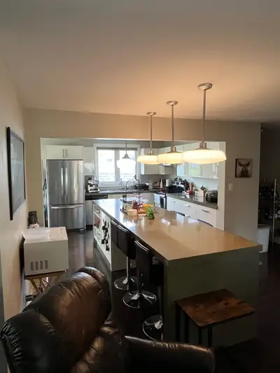 3-bed, 2 bath Apartment with private indoor pool