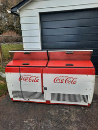 1964 Cavalier C-22 dry cool chest cooler