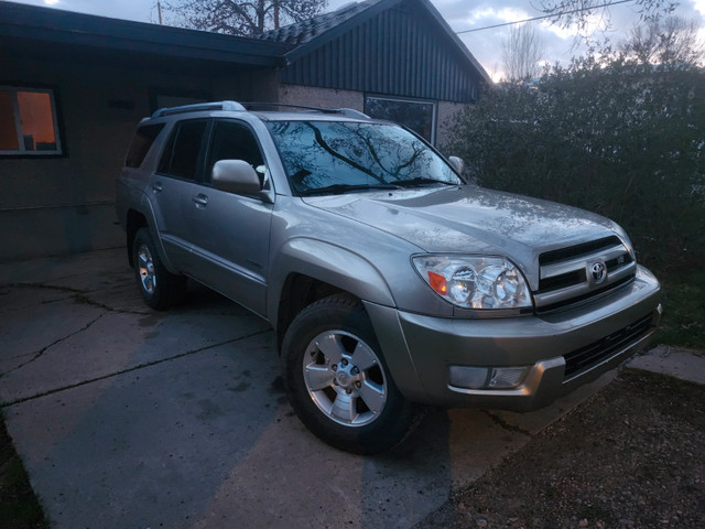 2004 V8 4Runner For Trade in Cars & Trucks in Lethbridge - Image 4