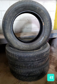 235/60R17 3 pneus Michelin d'HIVER d'occasion (61)