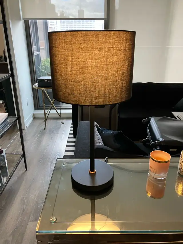 Table lamps in Indoor Lighting & Fans in City of Toronto - Image 4