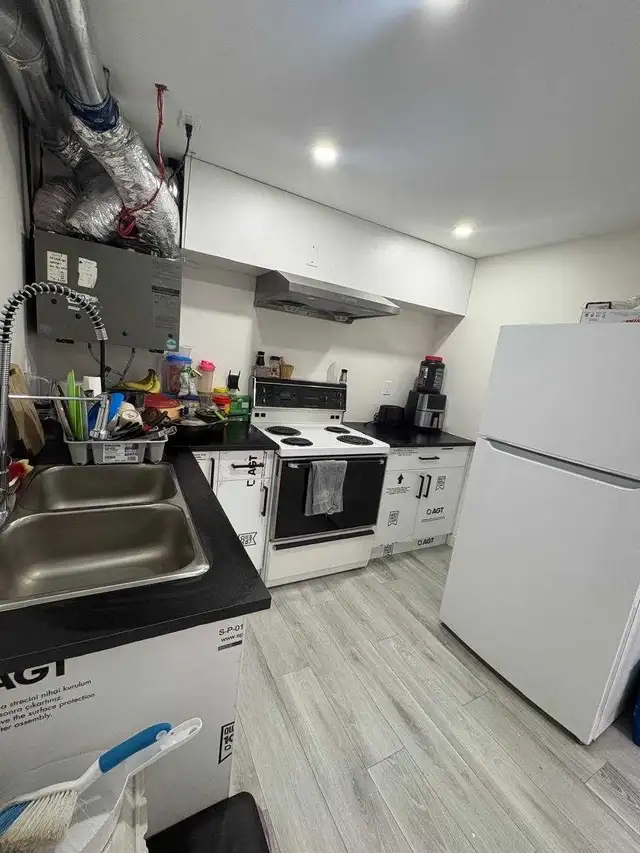 Basement for rent in Manitoba in Canada - Image 6