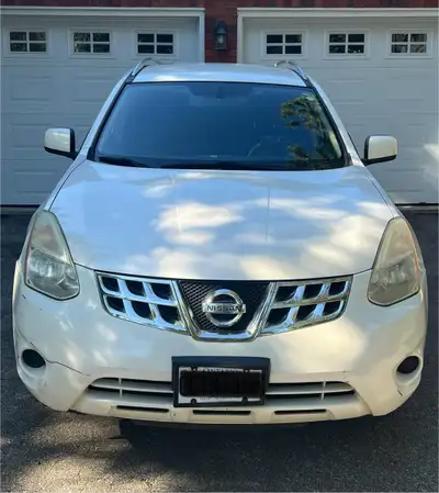 Well maintained Nissan Rogue for sale in a very good as is condition. Cruise Control, Power Windows,...