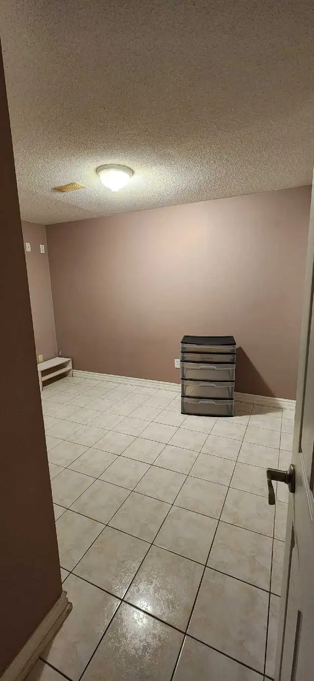 2 Bedroom Basement for rent in Short Term Rentals in City of Toronto - Image 4