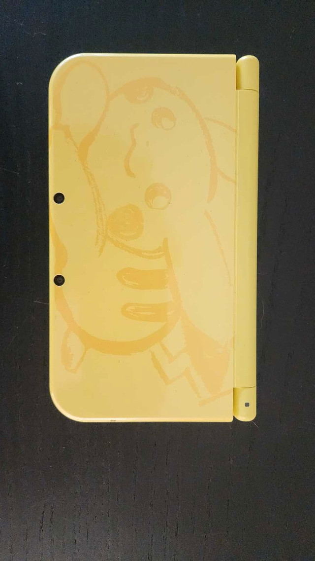 Pikachu Ninetendo 3DS XL in General Electronics in Mississauga / Peel Region