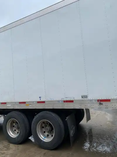 Company spare reefer (Utility , Year2019) for rent. Rate is lower than market rental price with lowe...