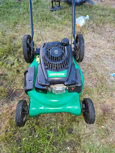 I am selling a used Weedeater lawnmower with a 550 series 140cc engine. Serviced and ready to cut. L...