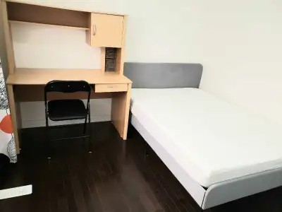 Bright and Quiet Private Bedrooms on 2nd Floor For Rent In Markham Upper Unionville * 16th Ave and K...