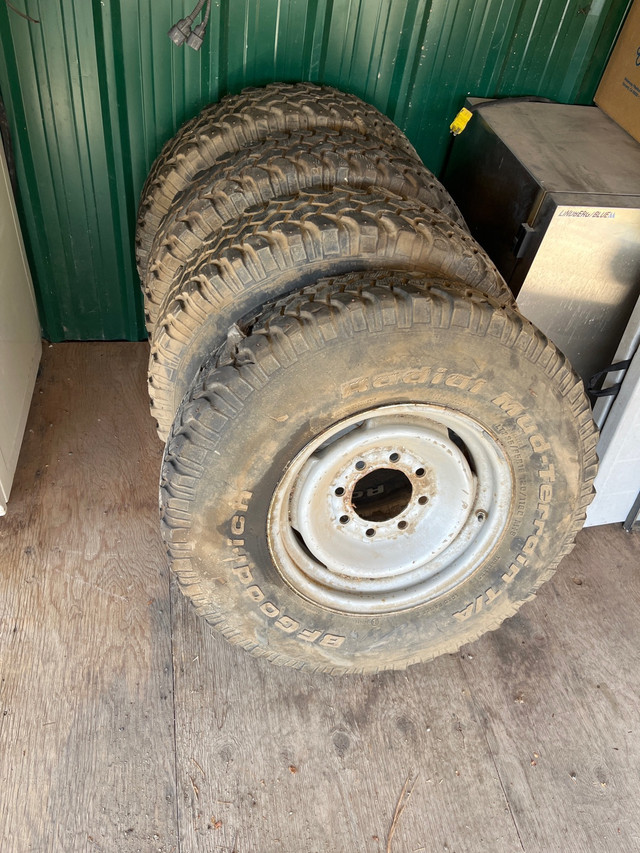 Chev one ton 8 bolts rims (free)  in Tires & Rims in Kamloops - Image 2
