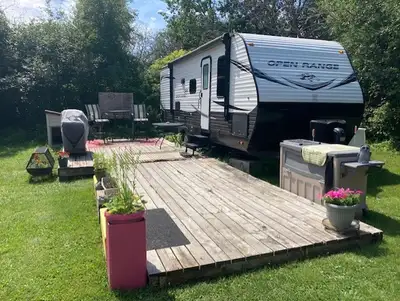 2020 Highland Ridge Open Range 27' RV with a transferable on-site extended warranty valid until 2027...