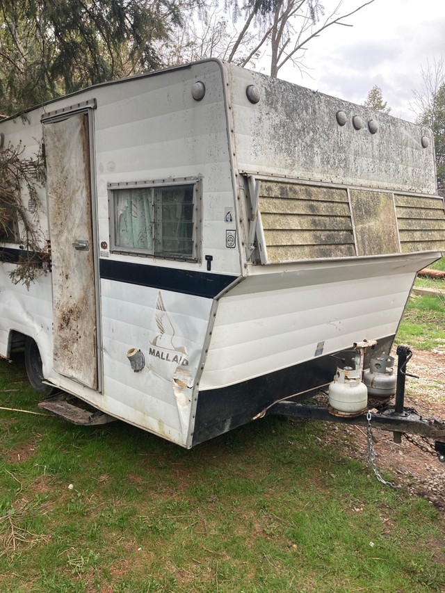 14’ mallard 1970 retro camper trailer small travel lightweight  in Park Models in Barrie