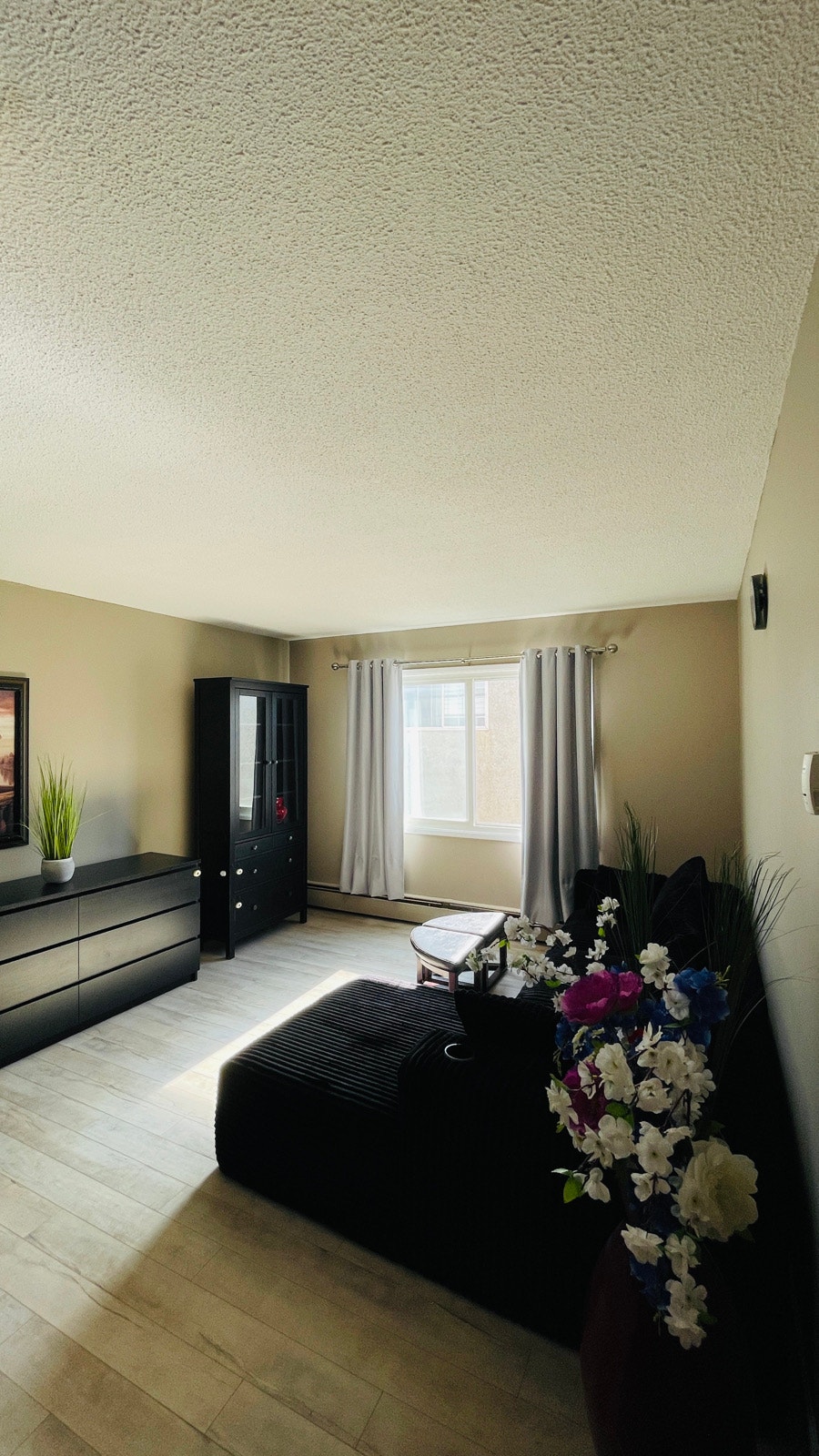 FOR RENT 1 BD apartment - 11916 105 St Edmonton (NAIT area) 3