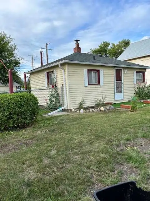 Single bedroom home in Houses for Sale in Saskatoon - Image 4