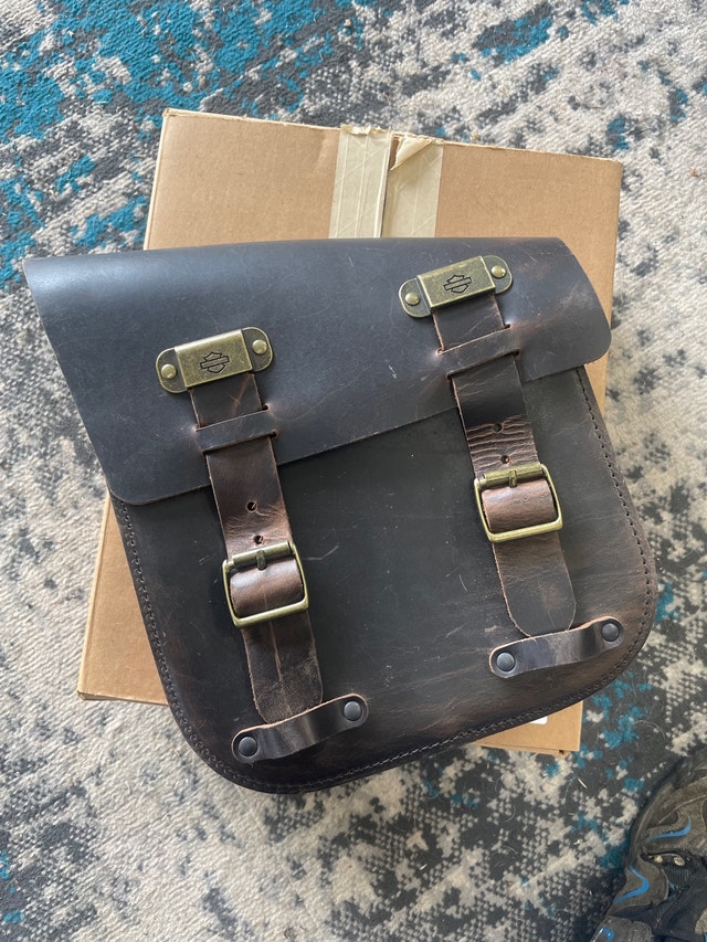 Harley Davidson softail swing arm bag Street, Cruisers & Choppers