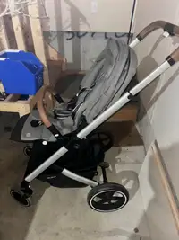 Cybex travel system (carseat and stroller
