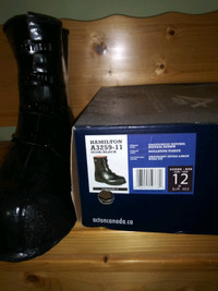 Hamilton Acton natural rubber cover boots