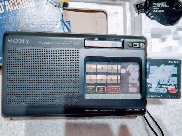 Sony ICF-SW800 Shortwave Radio in General Electronics in Saint John - Image 2