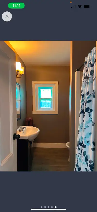 Near to many accessible facilities walking distance to downtown Victoria park