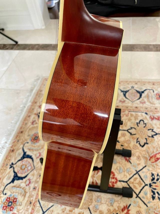 Yamaha FS820 Small Body Acoustic Guitar, Natural Guitars City of